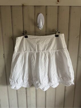 Old Navy Vintage White Eyelet Skirt Y2K Cotton Scallop Hem Size 2